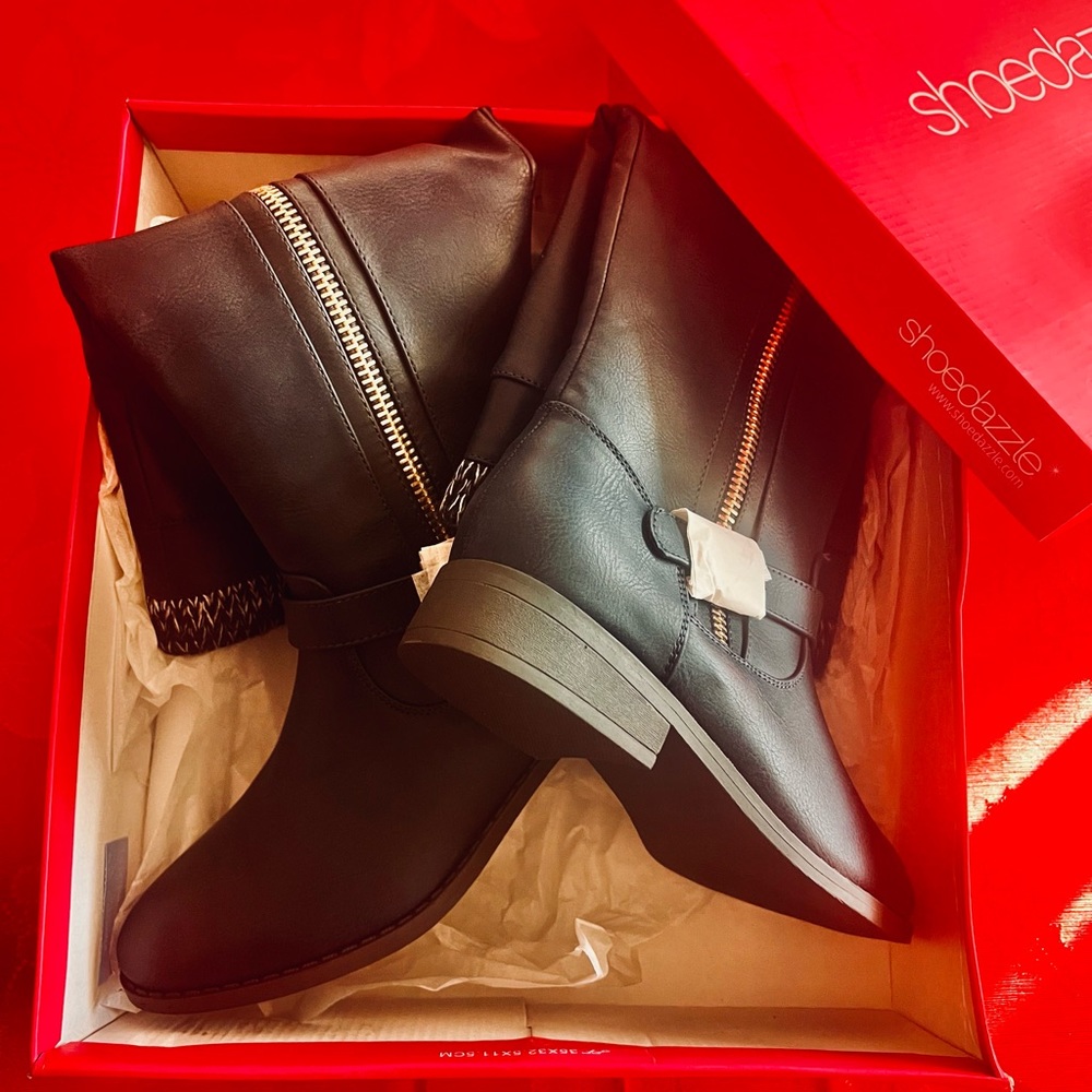 Brand new , flat boots from shoedazzle . Size 9 , comes with the original box